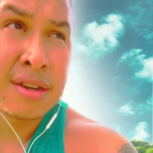 Meet your Posher, Avery